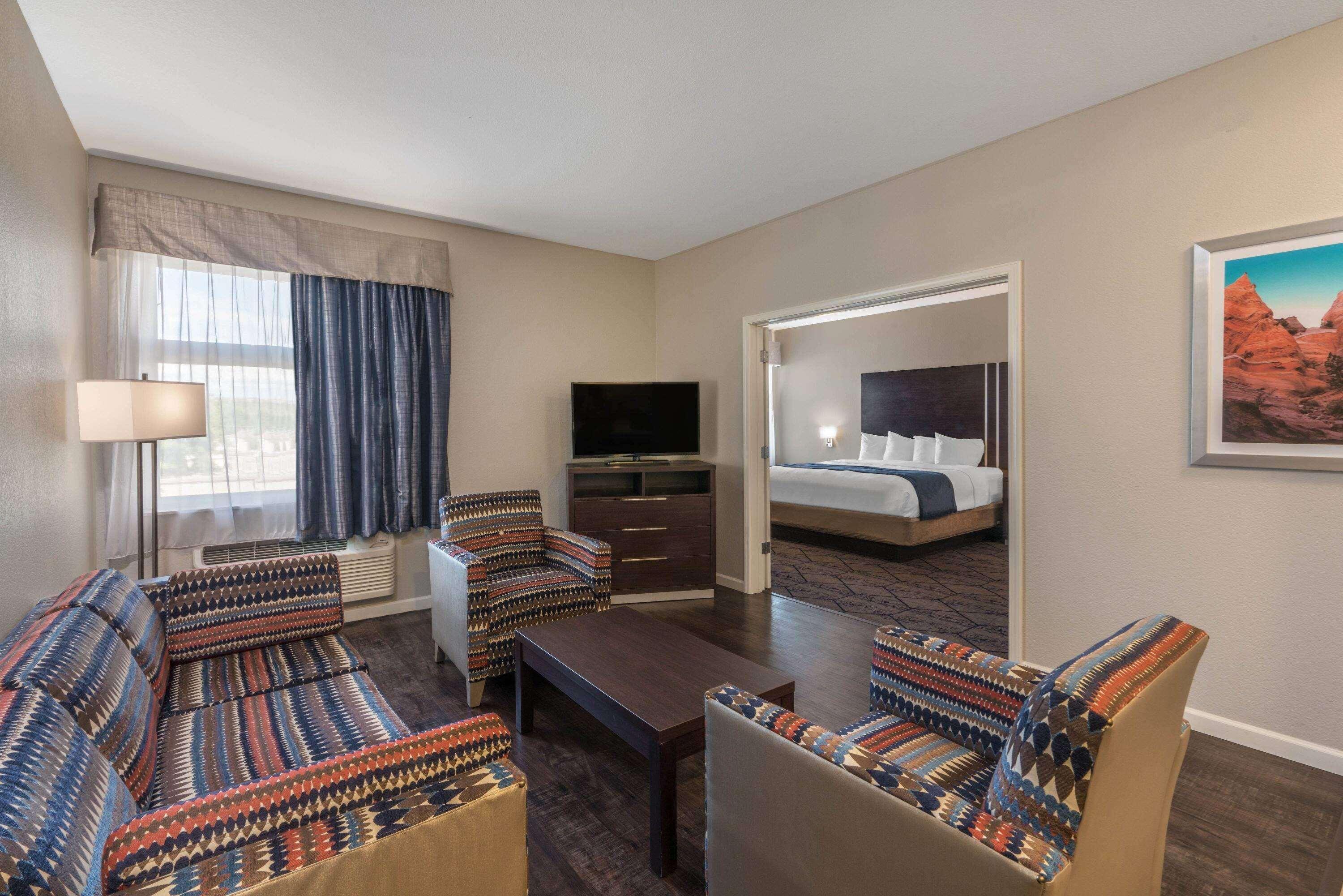 Hotel Baymont By Wyndham Albuquerque Airport Zewnętrze zdjęcie