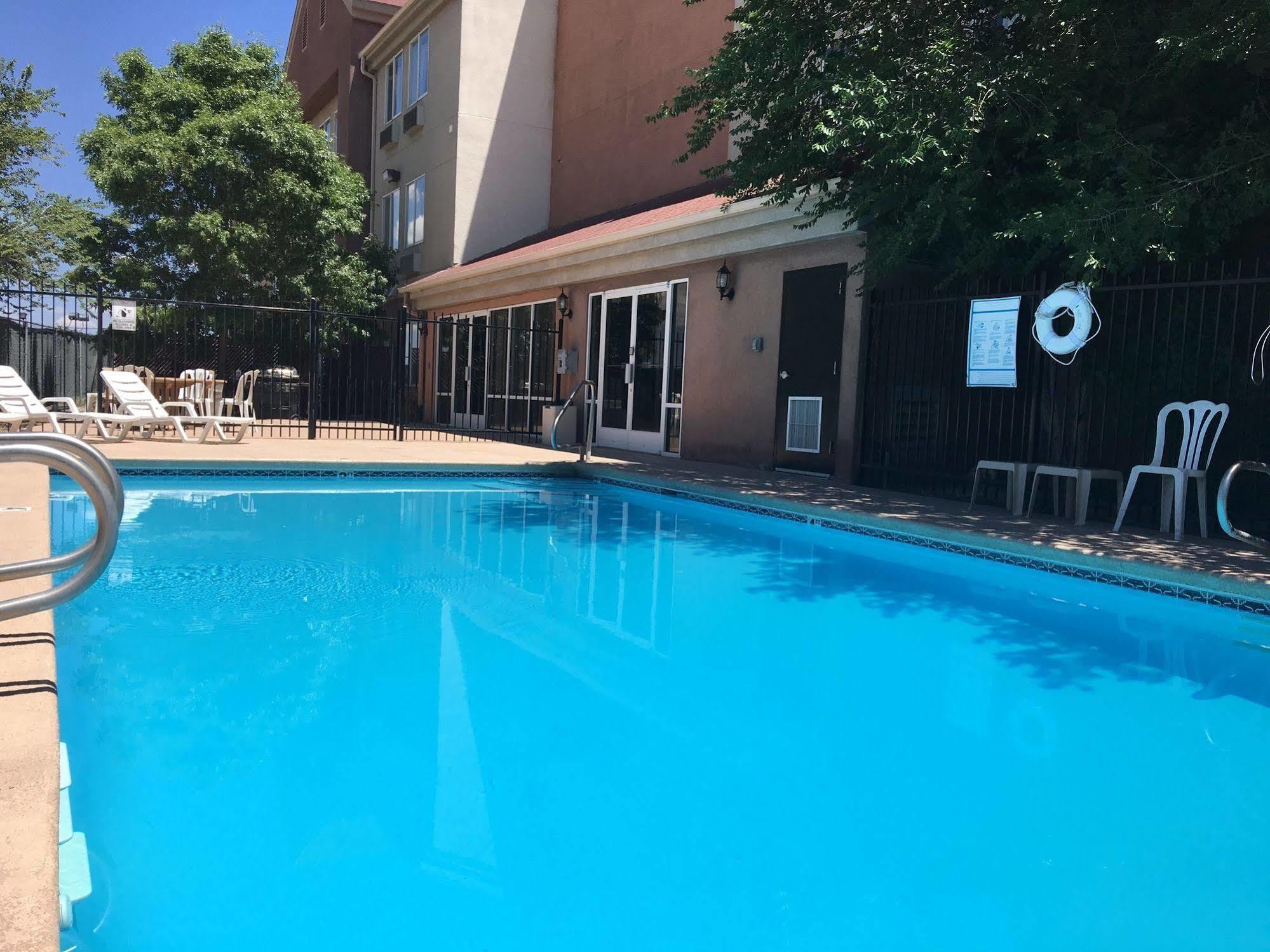 Hotel Baymont By Wyndham Albuquerque Airport Zewnętrze zdjęcie